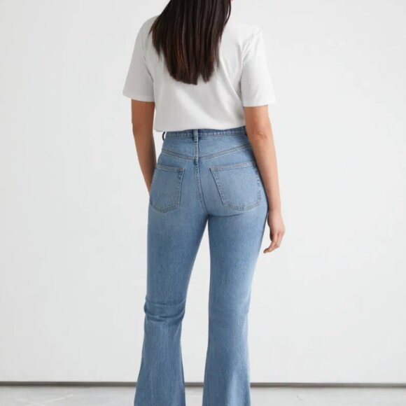 & Other Stories Mood Cut Coupe Mood Flared Jeans NWT - Picture 1 of 8